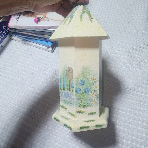 Unbranded VINTAGE HANDCRAFTED PAINTED BIRD HOUSE 12" - Picture 4 of 5